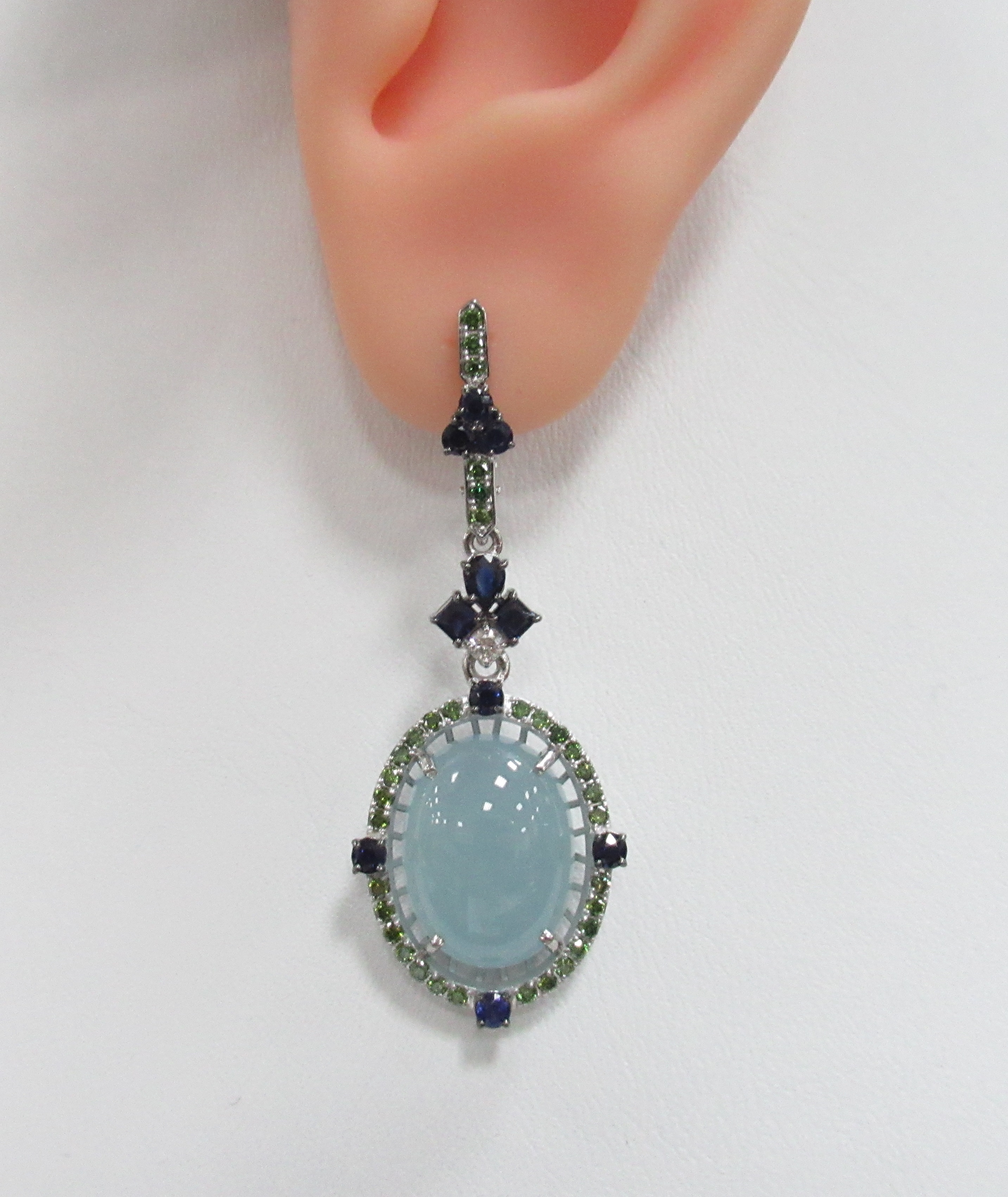 Серьги из белого золота с аквамаринами